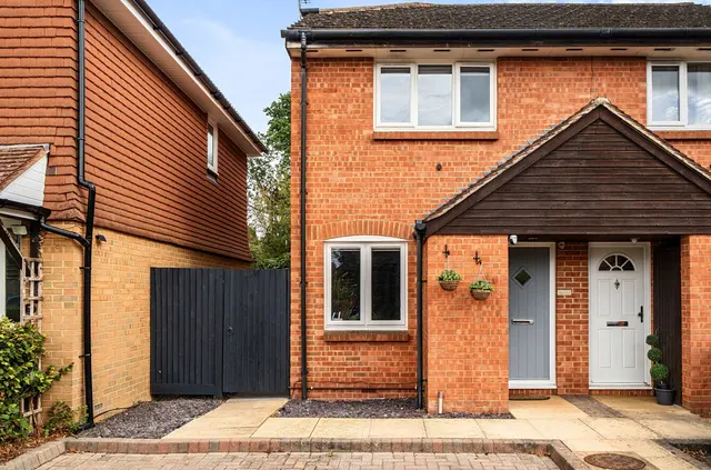 Portia Grove, Warfield, Bracknell, Berkshire, RG42 3TS, photo 1