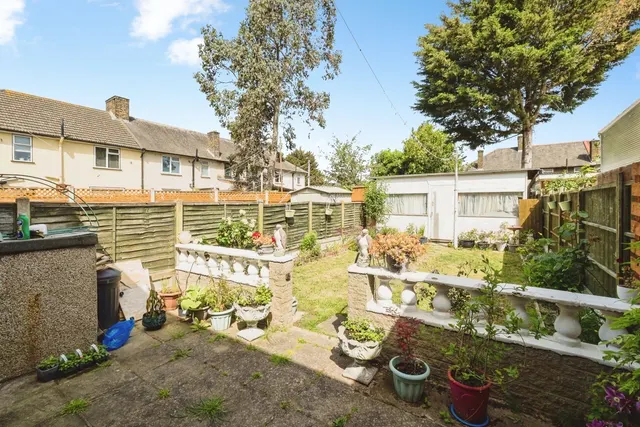 Photo 3 — Woodward Road, DAGENHAM, ESSEX, RM9