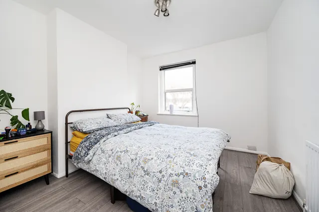 Photo 3 — 6 Greenwich Court, Cavell Street, London