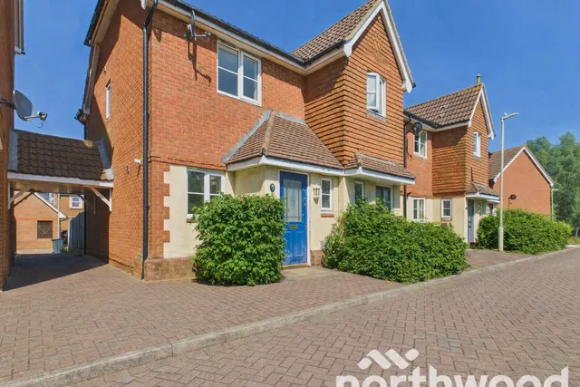 Hestia Way, Chart Fields, TN23, photo 1