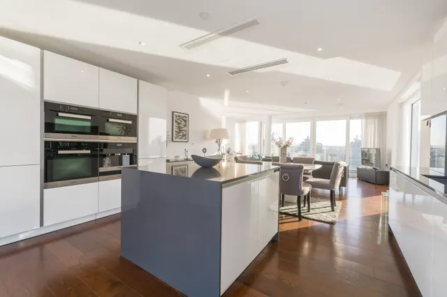 Photo 3 — 58 Ravensbourne Apartments, 5 Central Avenue, London