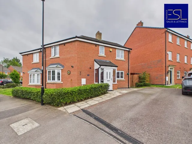 Lancaster Gardens, Coventry - Beautiful Family Home, photo 1