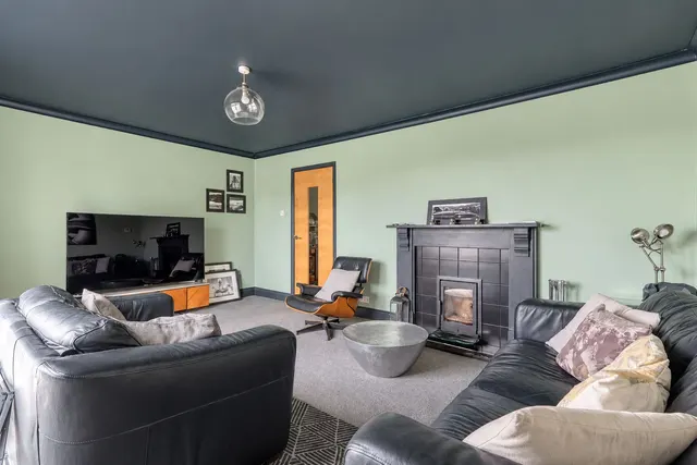 Southfield Road, High Wycombe, HP13, photo 2