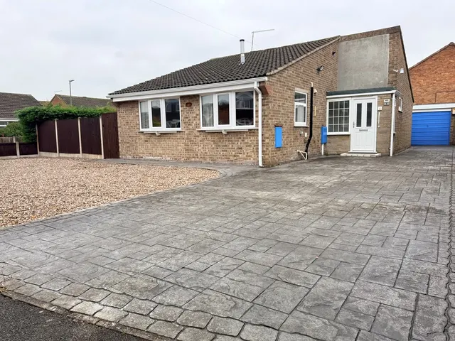 Lundie Close, Stenson Fields, photo 1