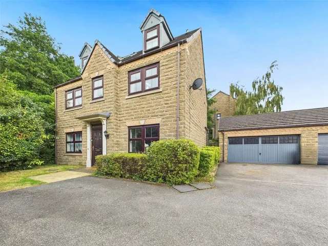 St. Peters Heights, Edlington, DN12, photo 1