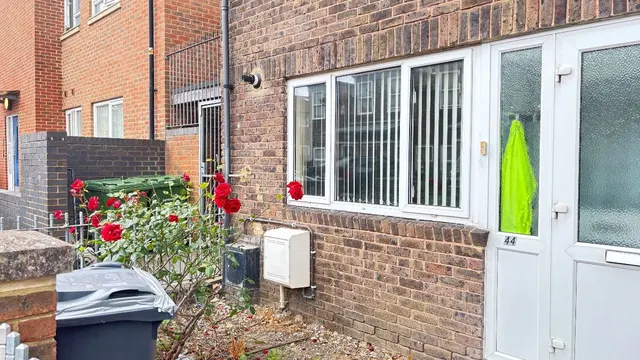 Photo 2 — Corry Drive, London