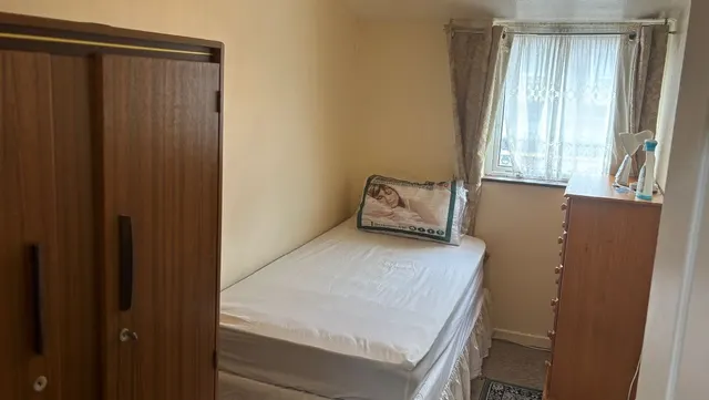 1 bedroom single room — Corry Drive, London