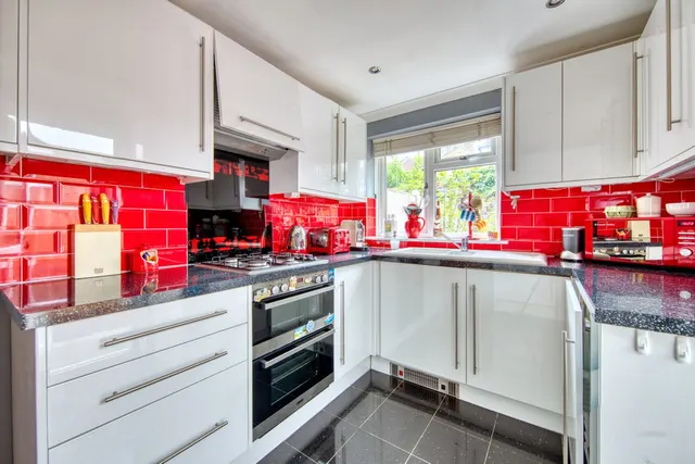 Photo 3 — Sydney Road, Wanstead