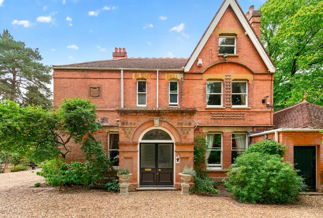 Heatherdale Road, Camberley, GU15, photo 2