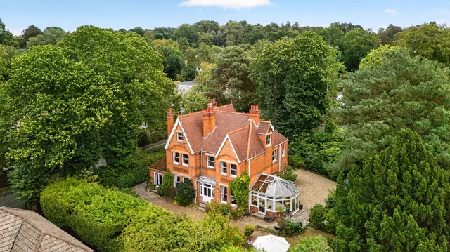 Heatherdale Road, Camberley, GU15, photo 1