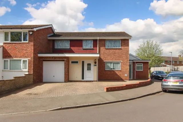 Arundel Close, Hemel Hempstead, Hertfordshire, HP2 4QR, photo 1