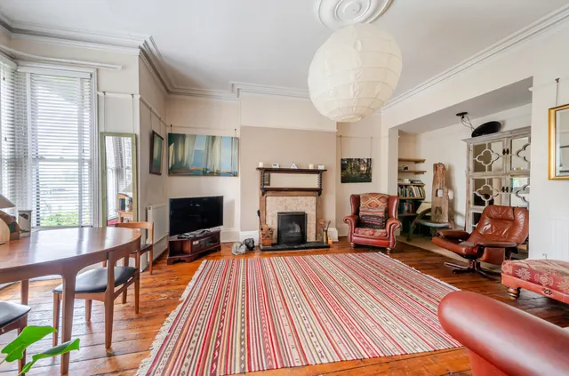 Newlay Lane, Horsforth, LS18, photo 3
