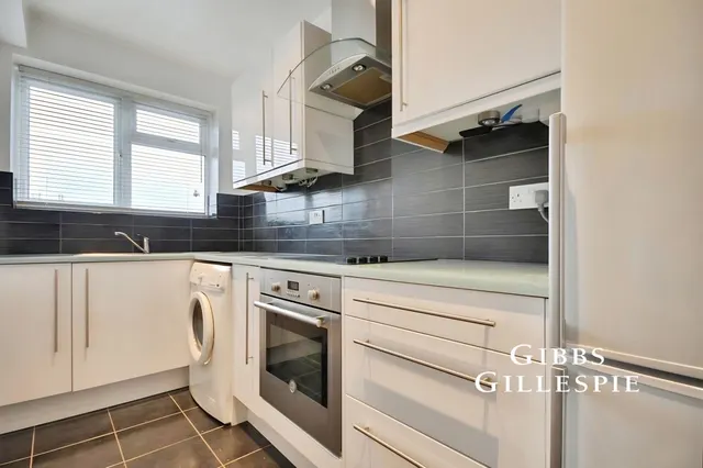Church Street, Rickmansworth Fees Apply, WD3, photo 2