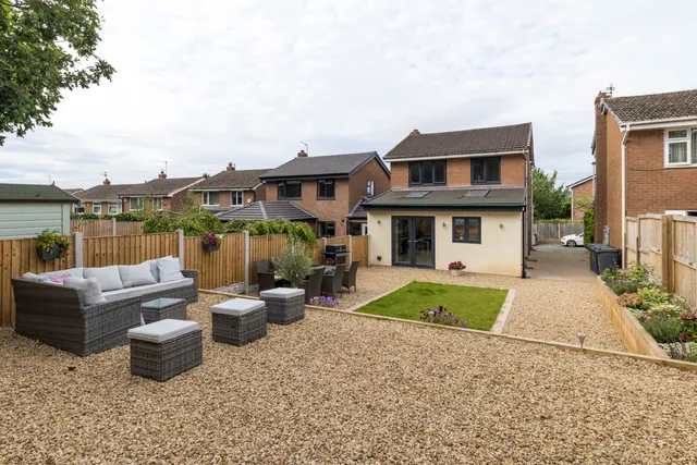 Whitehall Avenue, Appley Bridge, WN6, photo 3