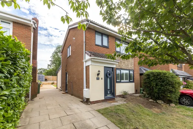 Whitehall Avenue, Appley Bridge, WN6, photo 1