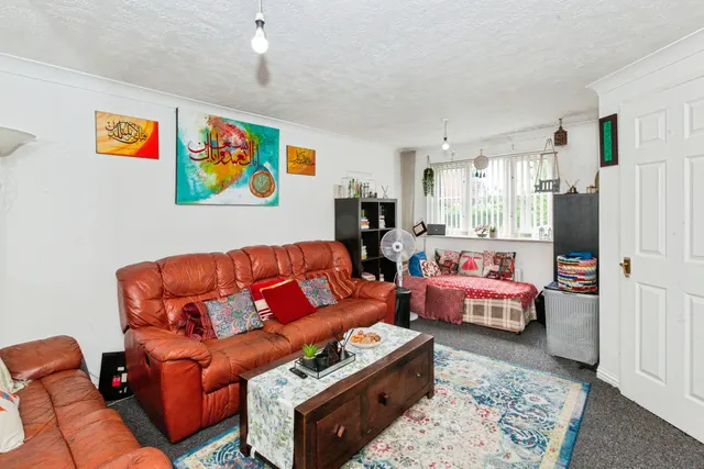 Copse Close, Slough, SL1, photo 2