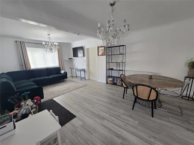 Victoria Street, Caernarfon, LL55, photo 2
