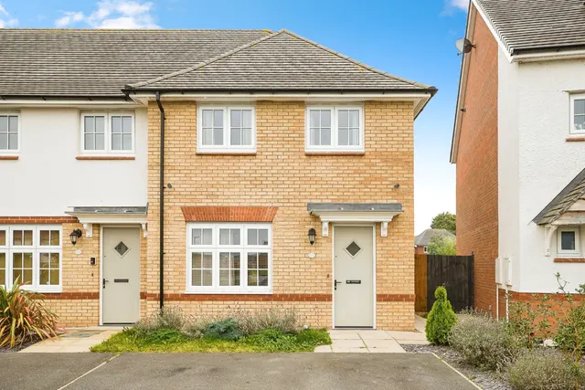 Mercia Grove, Chester, photo 1