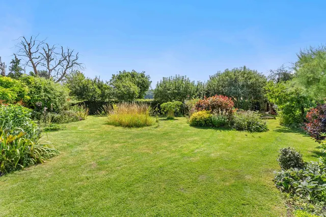 'Old Forge End Bungalow' Wareside, Nr Ware, photo 2