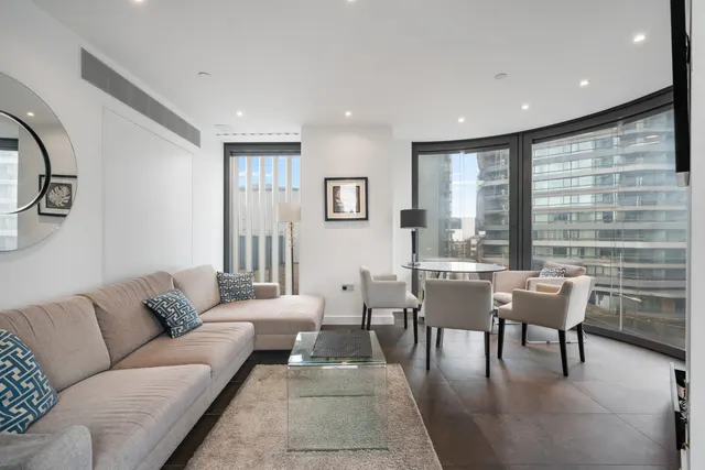 Chronicle Tower, City Road, London EC1V, photo 1