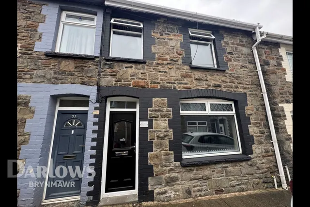 Victoria Street, Abertillery, photo 1