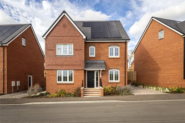 Coronation Avenue, Cuffley, EN6, photo 1