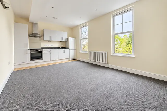 Cullesden Road, Kenley, CR8, photo 1