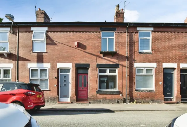Beaconsfield Road, Altrincham, WA14, photo 1