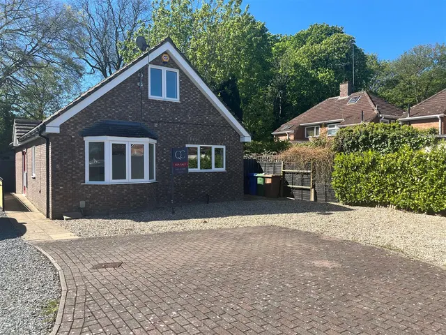 Barker Close, Cottingham, photo 1