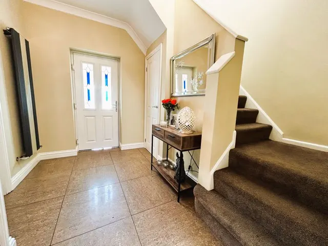 Chester Road North, Brownhills, WS8, photo 2