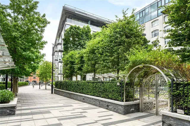 Photo 3 — Leman Street, London, E1 8GJ