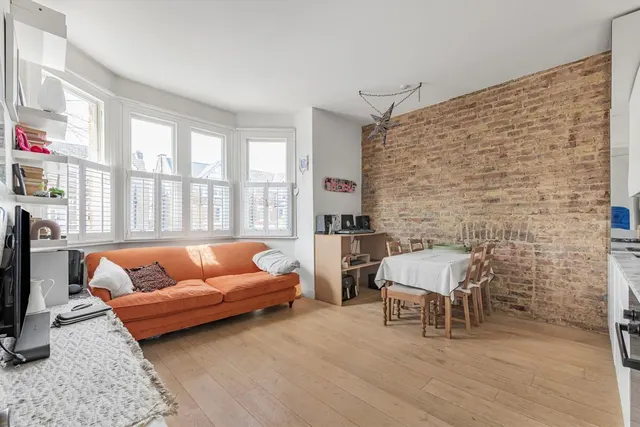 Denbigh Road, W13, photo 2
