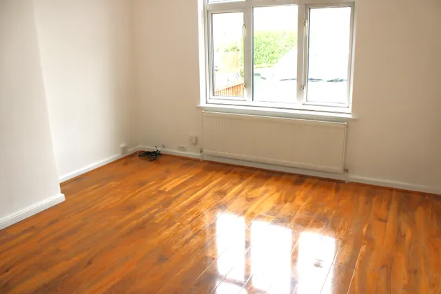 Basedale Road, Dagenham, RM9, photo 3