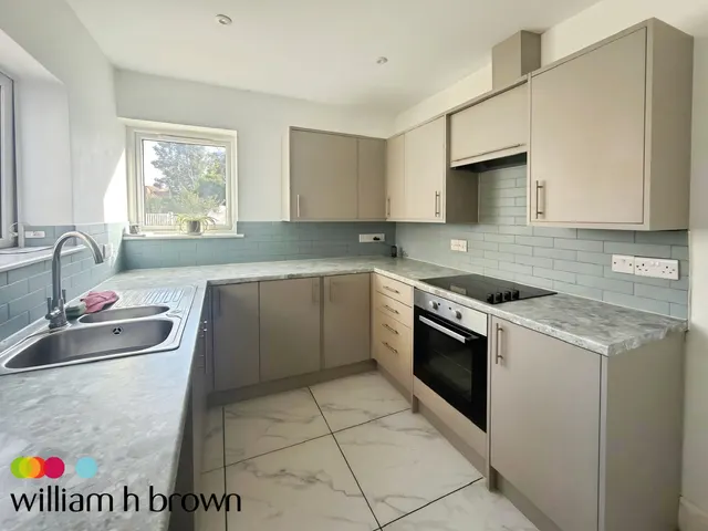 Old Road, Clacton-On-Sea, CO15, photo 2