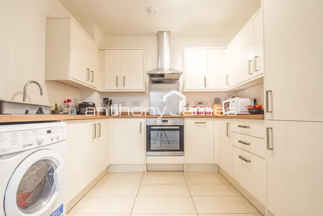 William Foster Lane, Welling, photo 1