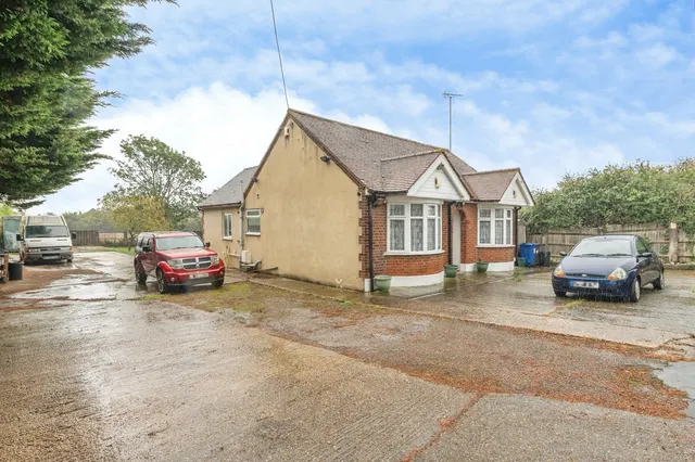 Southend Road, Fobbing, SS17, photo 1