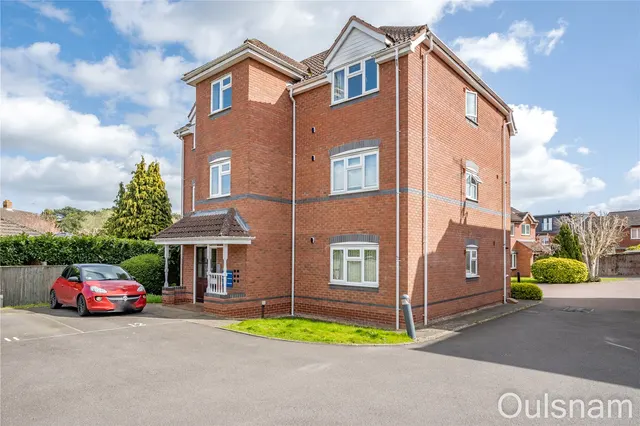 Button Drive, Bromsgrove, Worcestershire, B61 8RS, photo 1