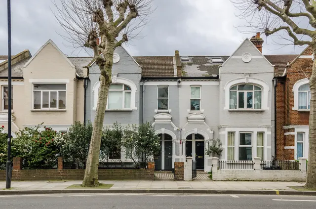 248 Wandsworth Bridge Road, London, photo 1
