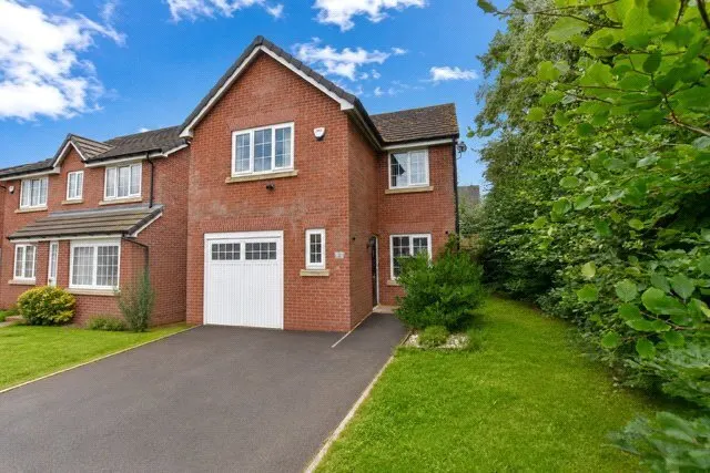Fergus Manor, Red House Gardens, Blackburn, Lancashire, BB2, photo 1