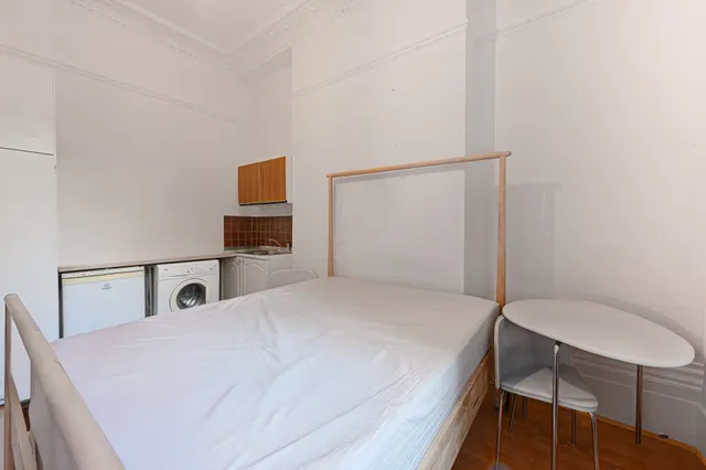 Photo 3 — Flat 6, 12 Elvaston Place, London