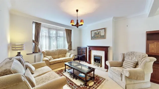 Photo 2 — Harewood Road, Isleworth