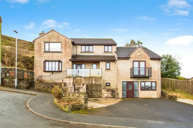 Ogden Lane, Denholme, Bradford, photo 1