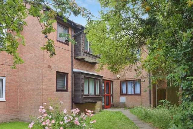 Denmead, Two Mile Ash, MILTON KEYNES, photo 1