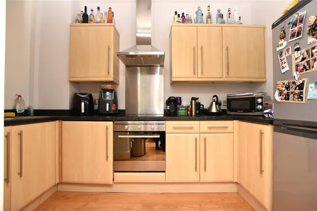 Commercial Street, Morley, LS27, photo 3