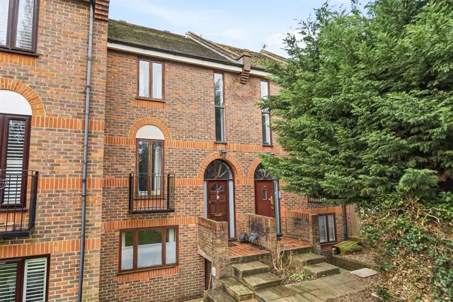Blandford Road, Teddington, TW11 0LF, photo 1