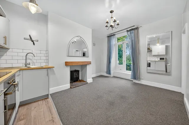 Mount Pleasant, Ilkley, LS29, photo 2
