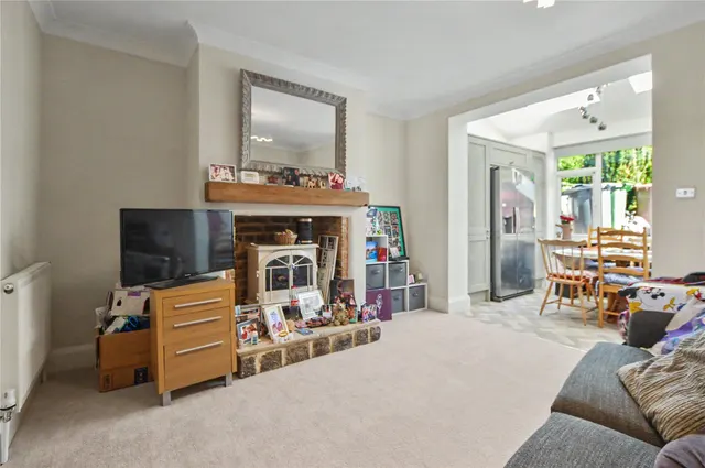 Linden Close, Bardsey, LS17, photo 3
