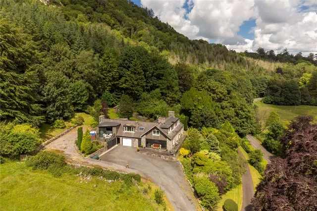 Photo 2 — Kirkennan Cottage, Palnackie, Castle Douglas, Dumfries and Galloway, DG7 1PE