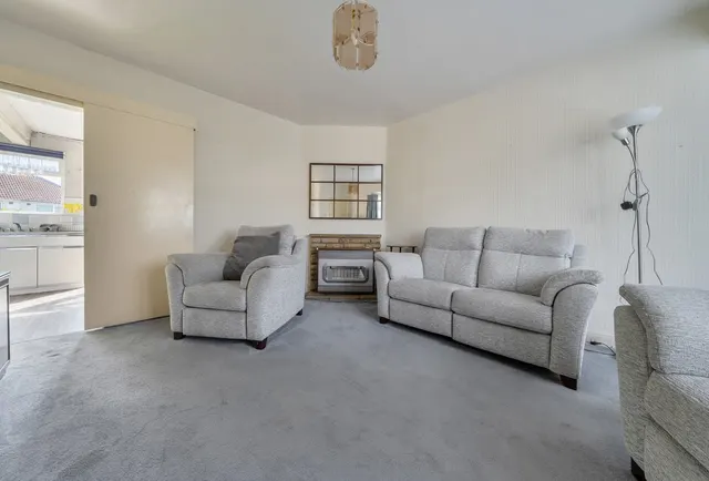 Photo 2 — Millbrook Avenue, Bristol, BS4 4SU
