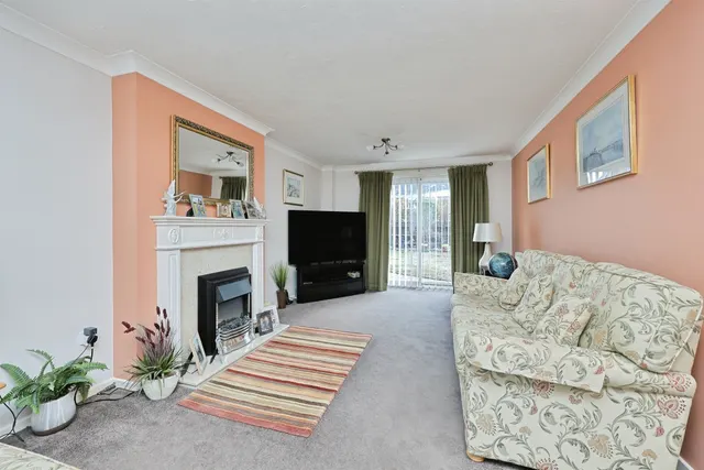Mallow Way, Wymondham, NR18, photo 2